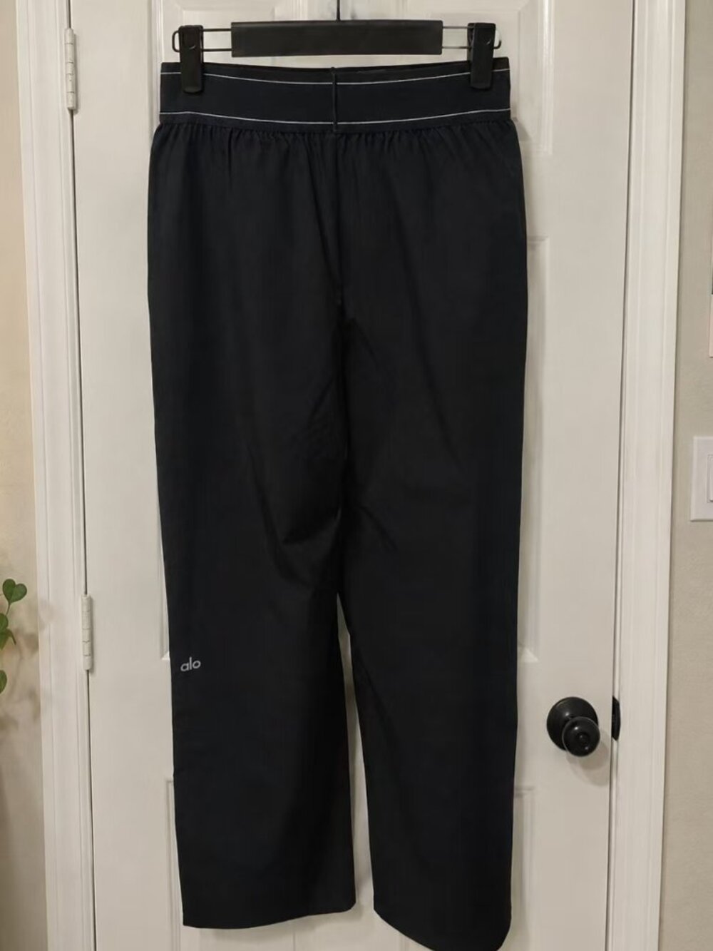 NWT Alo Yoga Black Suit Up Trouser 📚 Y2K Athleisure Home Office (Regular 30")🌱 - Picture 3 of 7